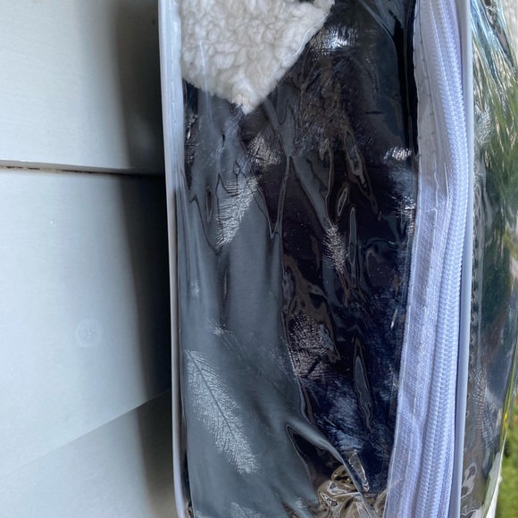 Chic Home Ansen lightweight wearable blanket/snuggie - Picture 3 of 12